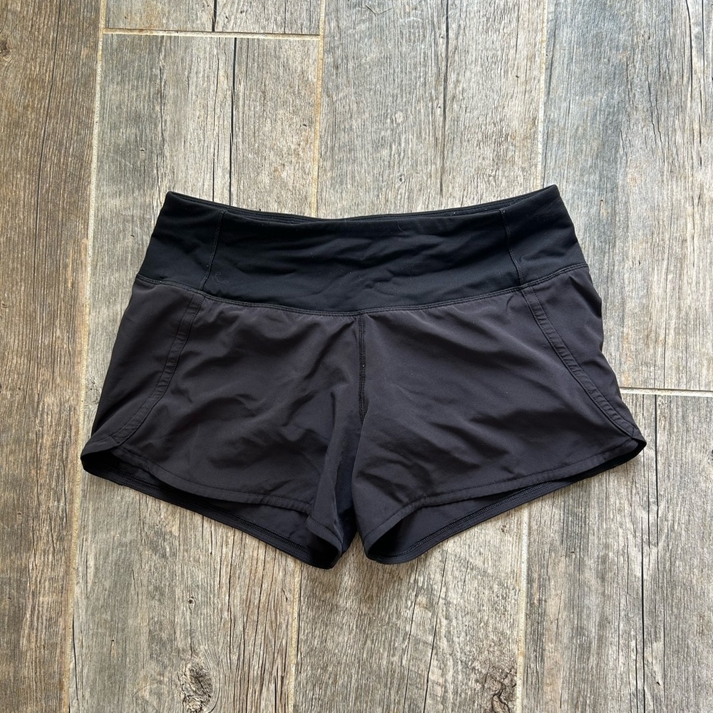 Lululemon black speed up shorts 4”